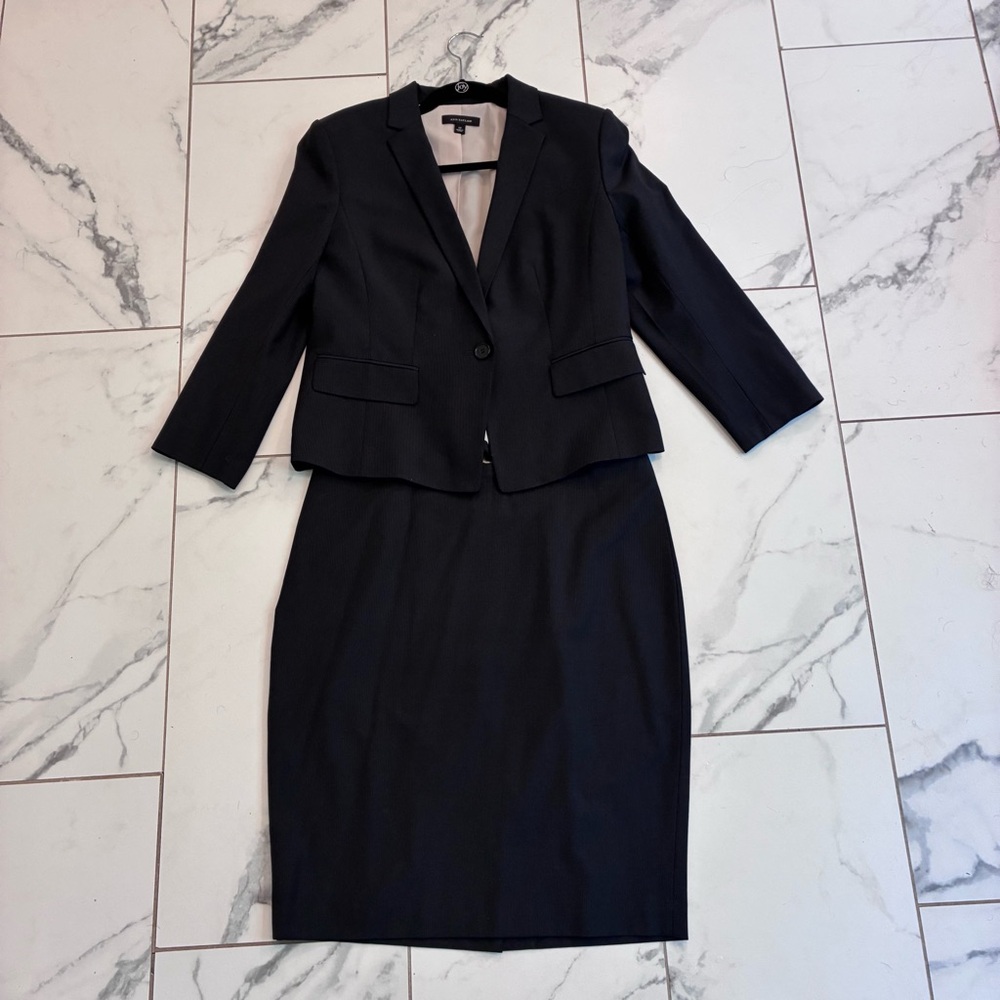 NWT Ann Taylor Navy small pinstripe Blazer & Skirt Suit Set